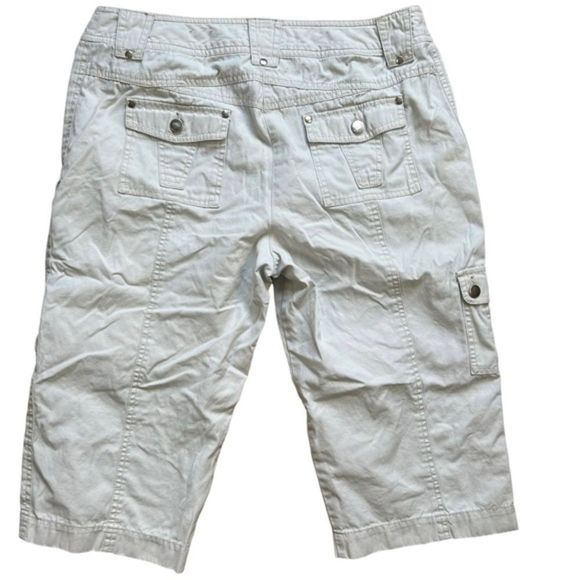 Reitmans women’s cream cargo short size 15‎ - Picture 3 of 11